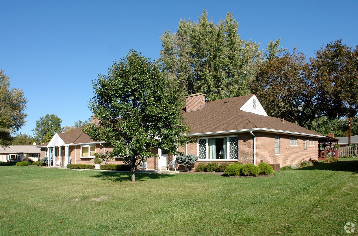Building Photo - 1860-1866 Ridgecliff Rd