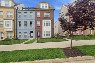 Building Photo - 2413 Glenallan Ave