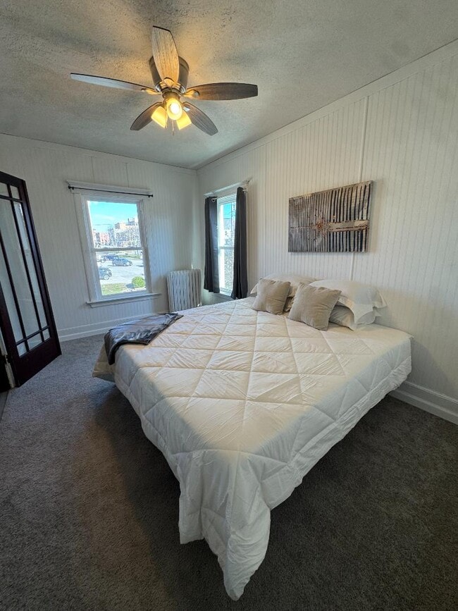 Building Photo - 504 N Roosevelt Ave