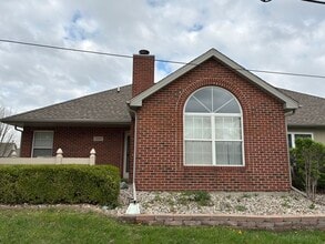 Building Photo - 229 Steeplechase Cir