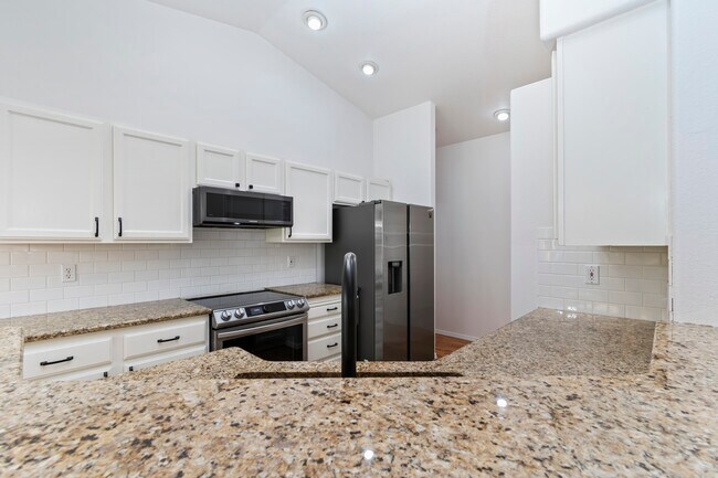 Building Photo - 4467 S Falconrest Way