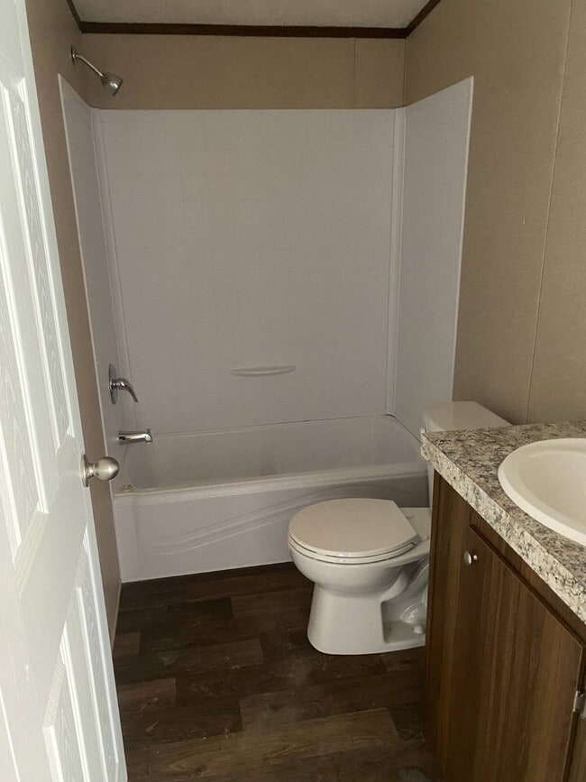 Building Photo - 105 High Ridge Ct