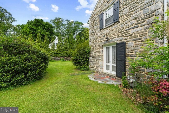 Building Photo - 504 Conshohocken State Rd