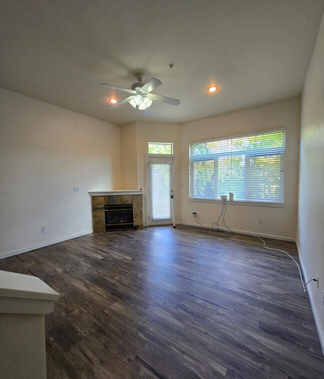 Foto del edificio - 11570 Stone Ave N