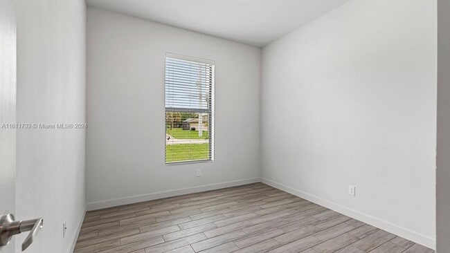 Building Photo - 6804 Ocala Ave