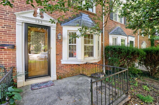 Foto del edificio - (3BD/2BA) Fabulous Rodgers Forge Townhome