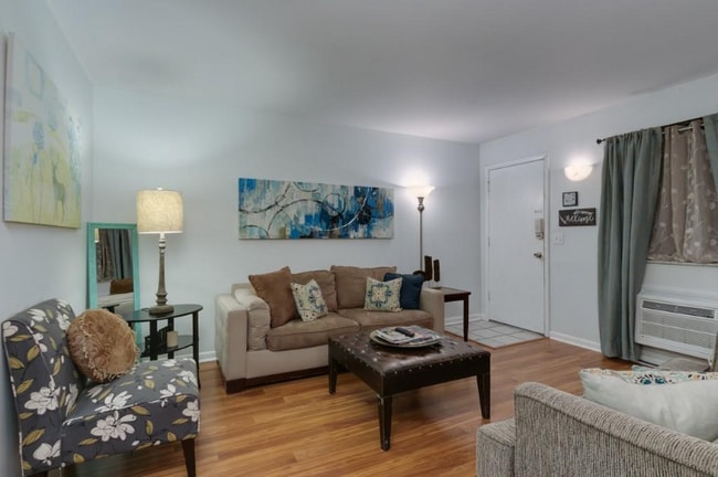 Photo - 2134 Fairfax Ave Apartment