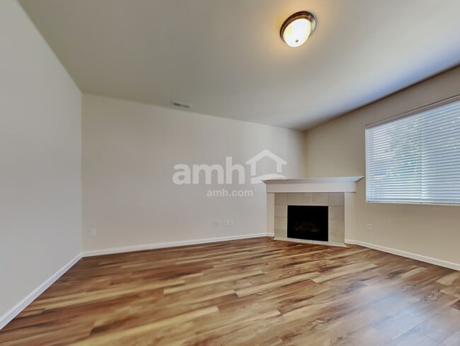 Building Photo - 9016 NE 165th Ave
