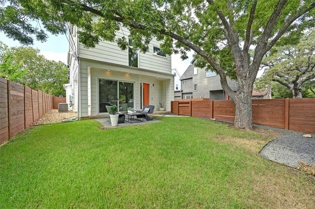 Building Photo - 2502 Southland Dr