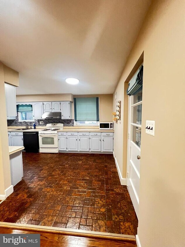 3614 Bellaire Pl, Philadelphia, PA 19154 Townhome Rentals in