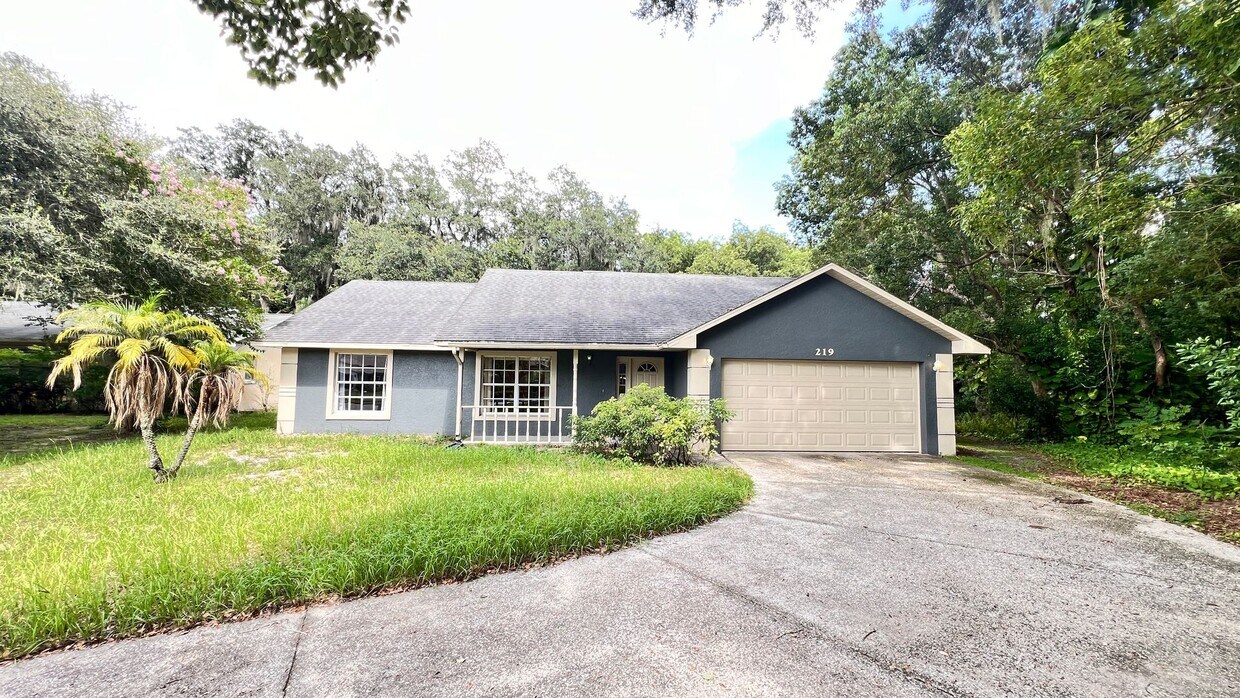 Primary Photo - Charming 3 Bedroom and 2 Bath Home in St. ...