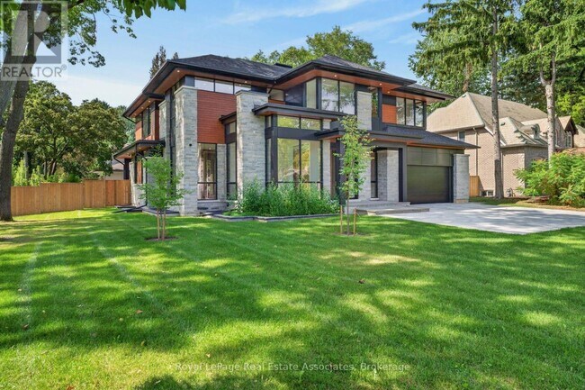 Photo du bâtiment - 1270 Birchview Dr