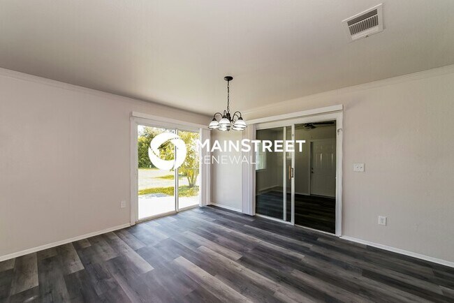 Foto del edificio - 3 Bedroom Pet-Friendly Home in NORTH PORT, FL with Main Street Renewal