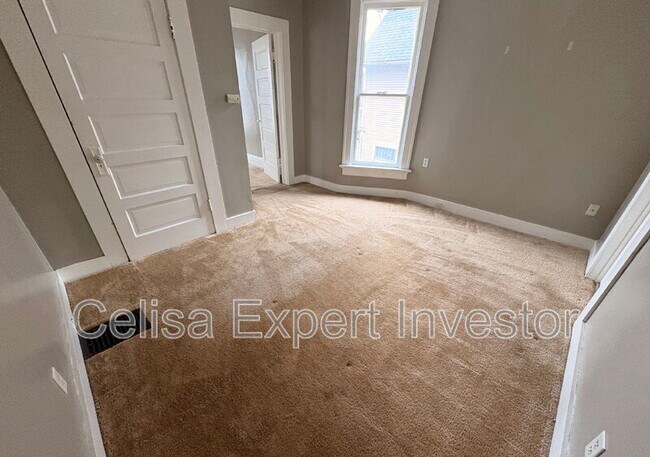 Building Photo - 411 W Williams St