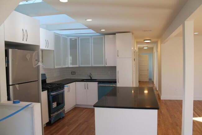 Foto del edificio - 19 Beechwood Ave