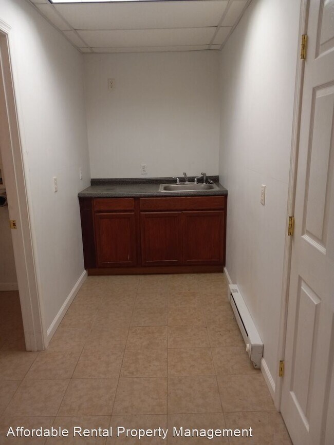 Building Photo - 1 br, 1 bath House - 137 Cumberland St Apt #1