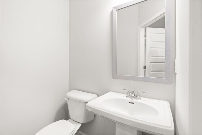 Building Photo - 4 Bed 2.5 Bath home in Gainesville!