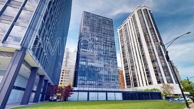 Building Photo - 910 N Lake Shore Dr