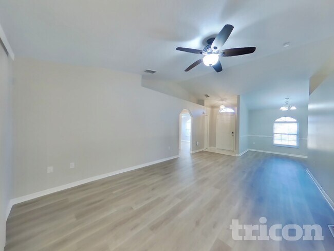 Foto del edificio - 2342 Sweetwater Blvd