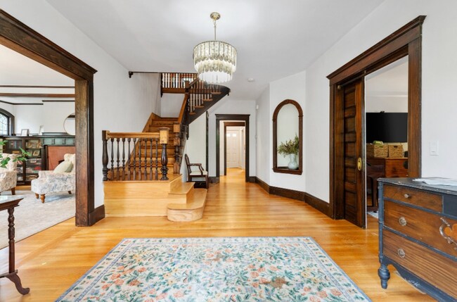 Foto del edificio - 12 Windermere Ave