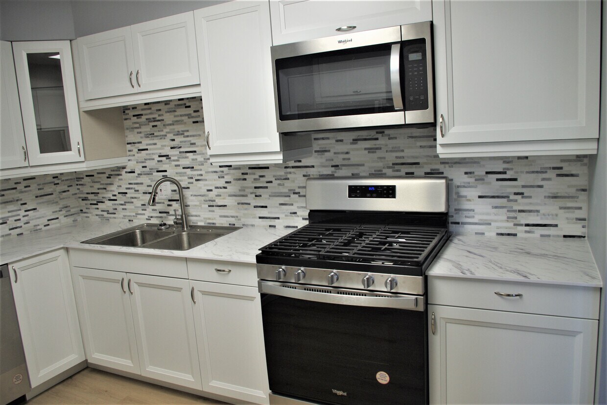 Foto principal - 8 Parkside Ct