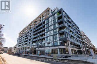 Building Photo - 6 Greenbriar Rd