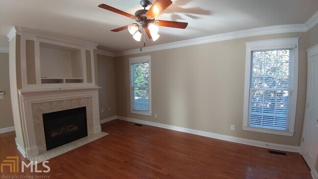 Building Photo - 105 Apple Blossom Ln
