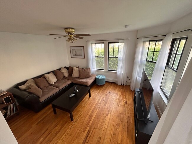 Living Room - 20 Porter St