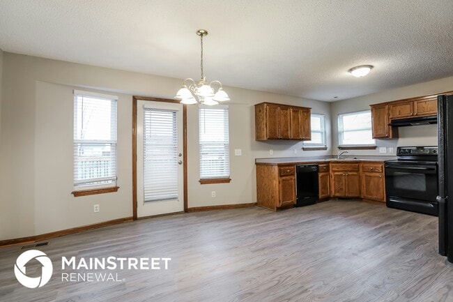 Building Photo - 1702 Briarwood Ln