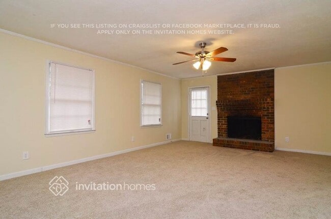 Building Photo - 2668 Earl Dr