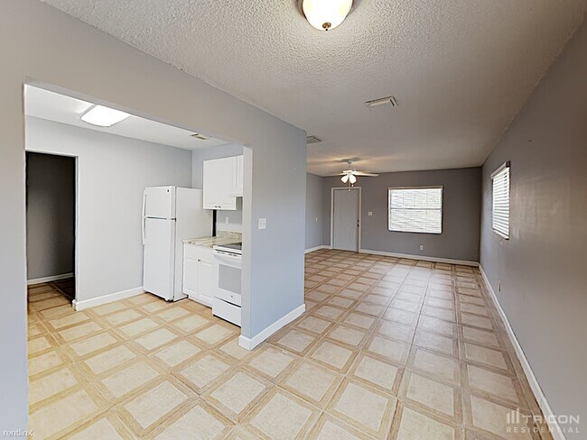 Building Photo - 3020 NW 23rd St