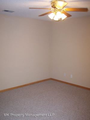 Building Photo - 617 Goodrich Dr