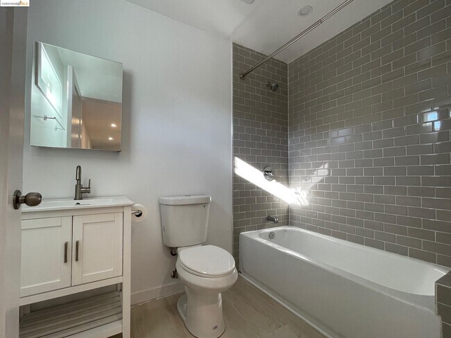 Foto del edificio - 1015 47th St