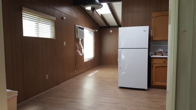 Building Photo - Modular Home on Large Lot in Valley Center...