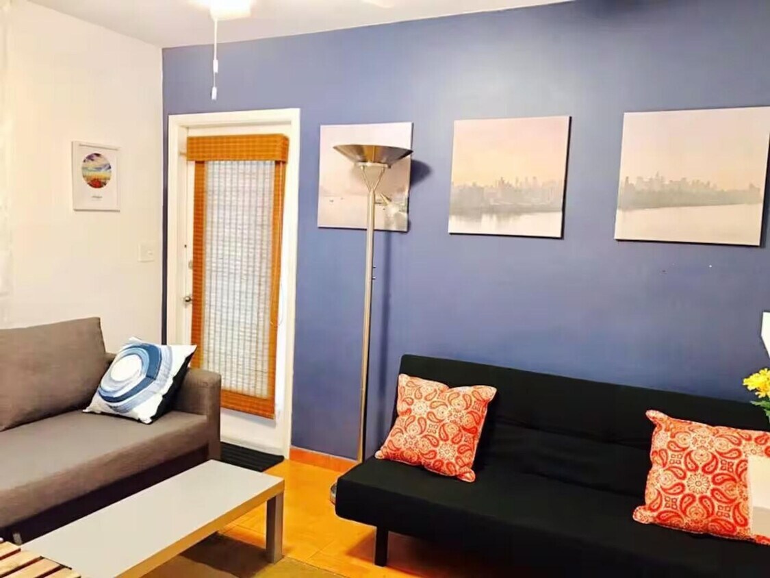 Foto principal - 1739 Washington St