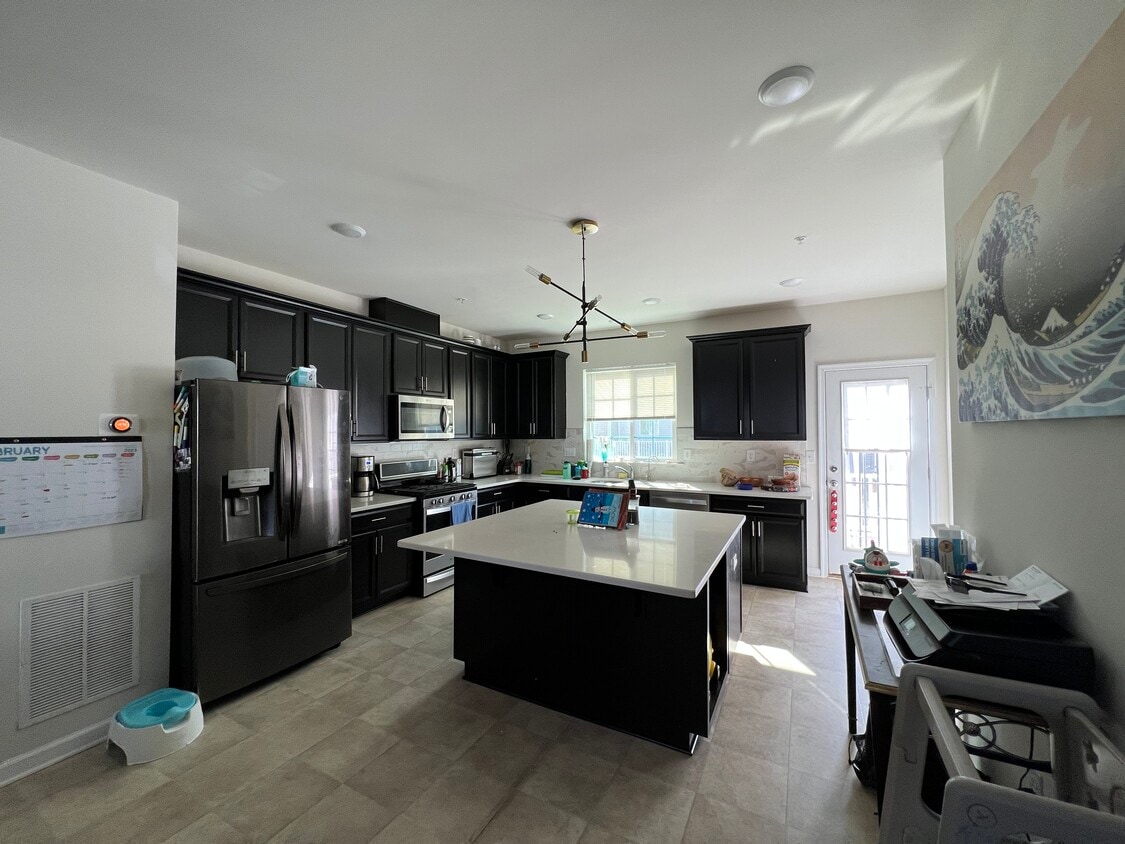 9 Wilson Ln, Wood Ridge, NJ 07075 Townhome Rentals in Wood Ridge NJ