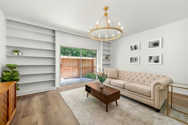 Foto del edificio - 14703 Barryknoll Ln