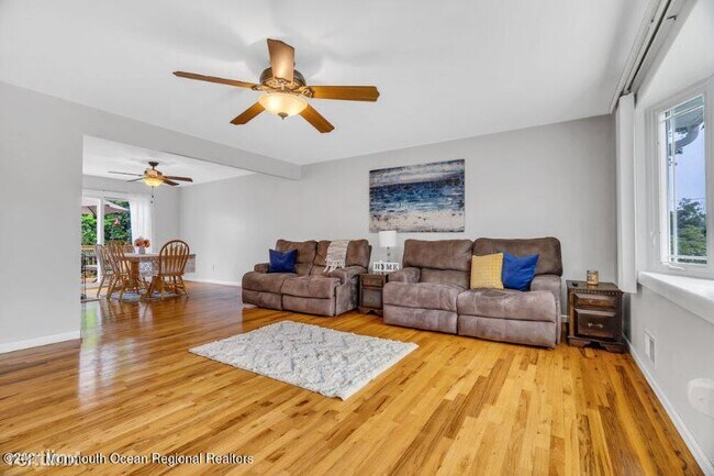 Building Photo - 4 br, 3 bath House - 1117 Aspen Dr