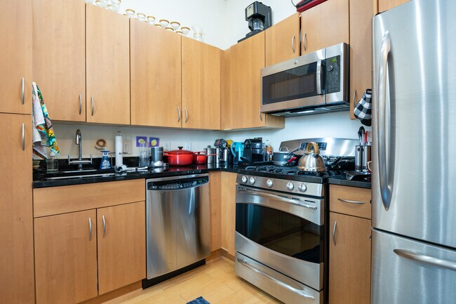 Foto del edificio - 811 4th St NW