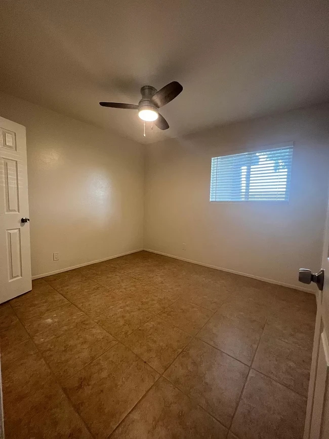 Foto del edificio - 1078 W Flint St