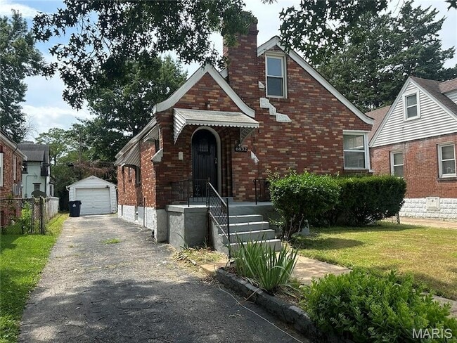 Foto del edificio - 6832 Raymond Ave