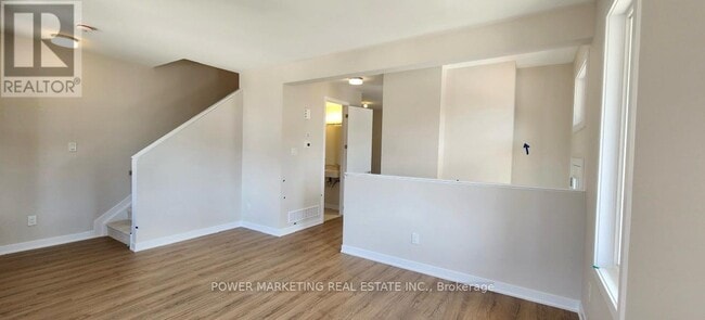 Building Photo - 139 Beebalm Cres