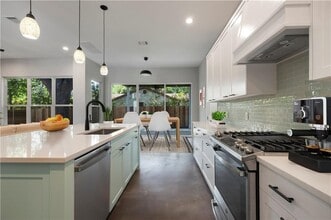 Building Photo - 1107 Stobaugh St