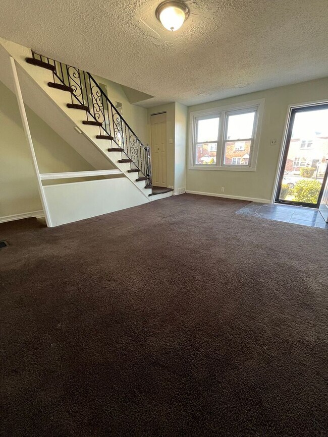 Foto del edificio - Spacious 3 Bedroom 1 Bath in Folcroft