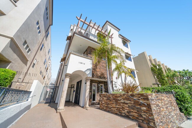 Foto del edificio - 10913 Whipple St