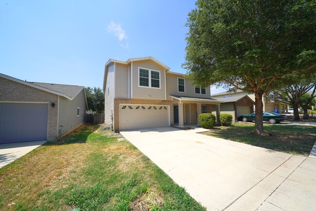 Foto del edificio - Great Two-Story Home in Cibolo Now Availab...