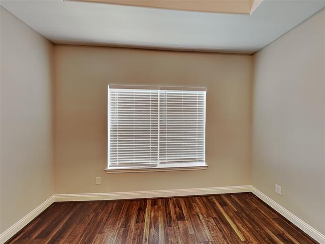 Foto del edificio - 1002 Woodcrest Dr