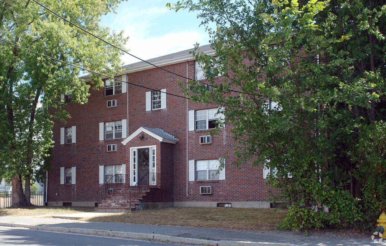 4648 Pond St, Weymouth, MA 02190 Apartments in Weymouth, MA