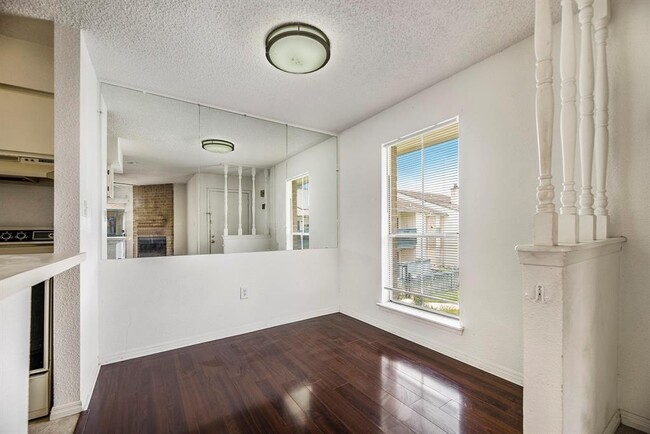 Building Photo - 250 El Dorado Blvd