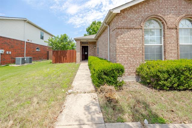 Foto del edificio - 2213 Willow Dr